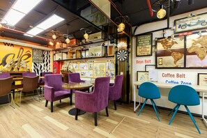 Reception - Yolowa Hotel (Hanoi)