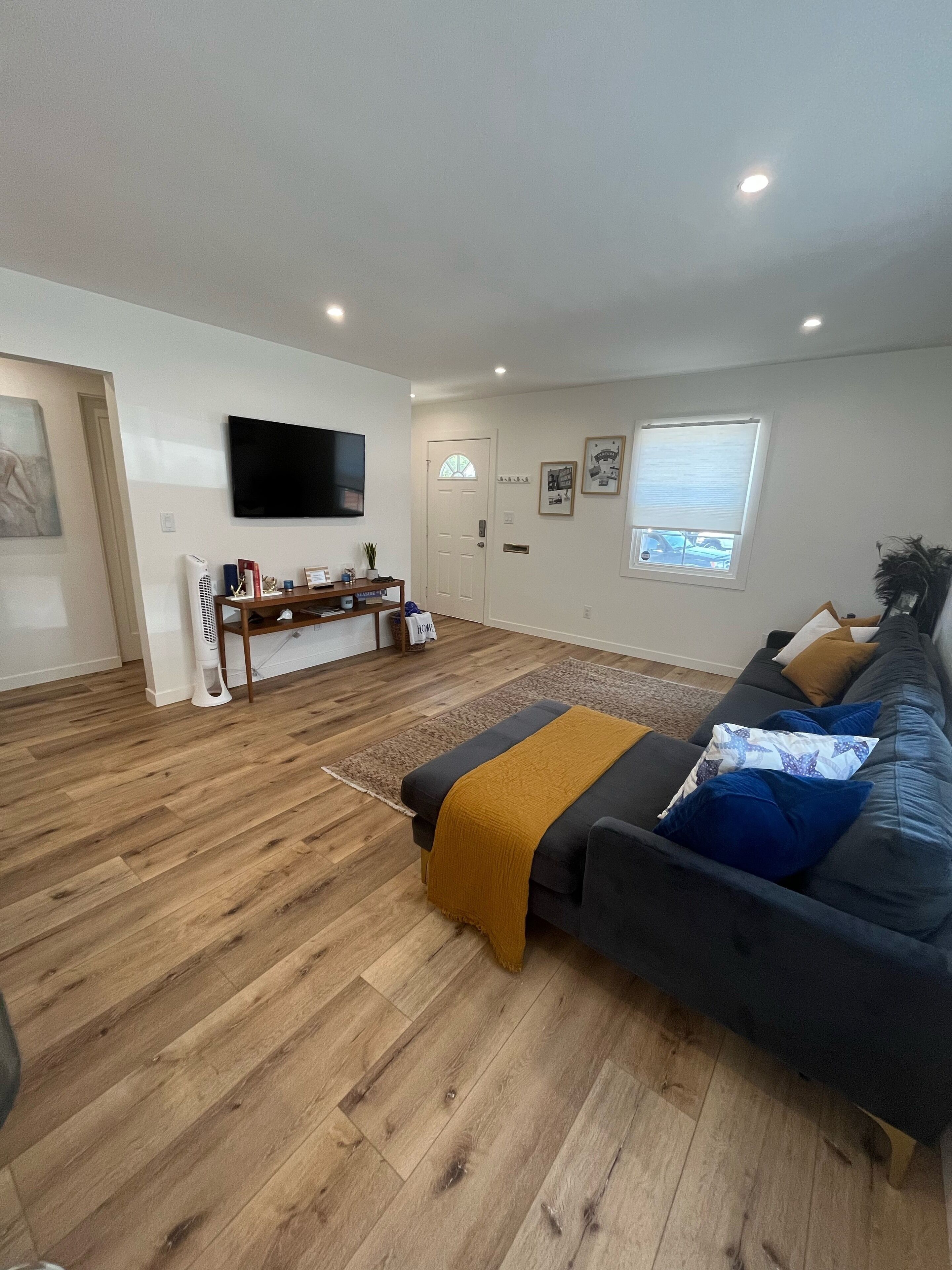 Newly remodeled 2 bedroom bungalow