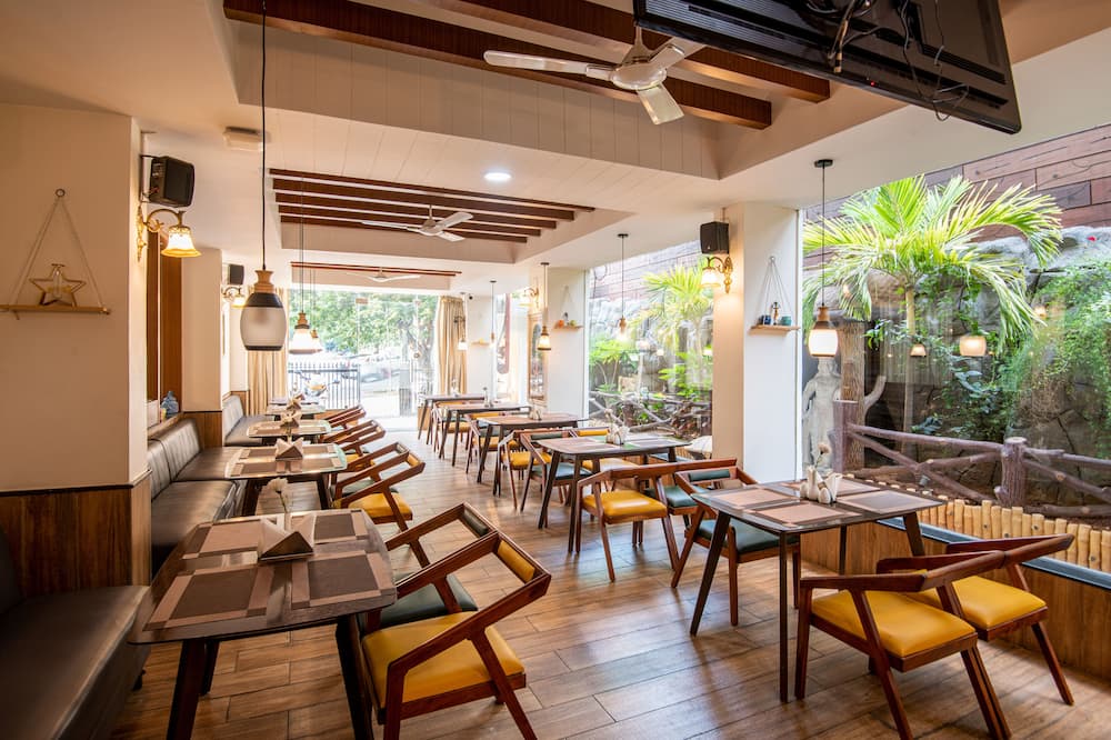 M Square Hotel