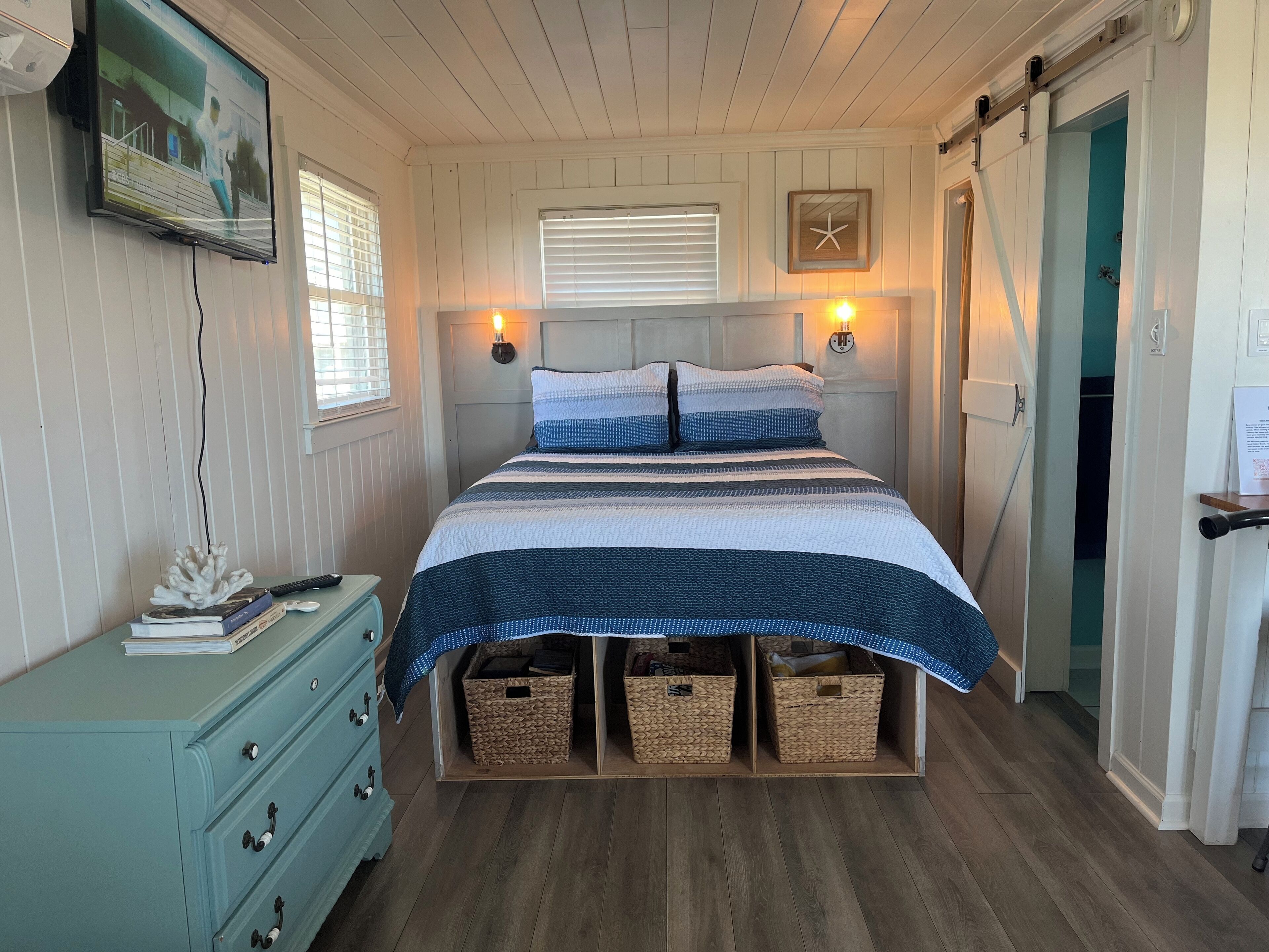 Bügeleisen/Bügelbrett, kostenloses WLAN, Bettwäsche