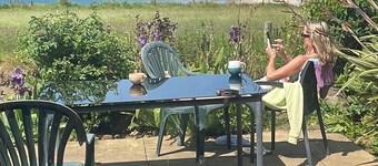 A spacious, detached, modernised cottage near Abersoch with stunning sea views.