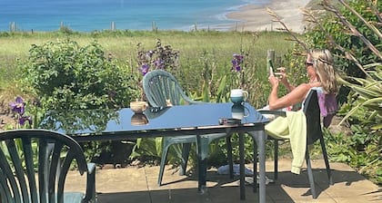 A spacious, detached, modernised cottage near Abersoch with stunning sea views.