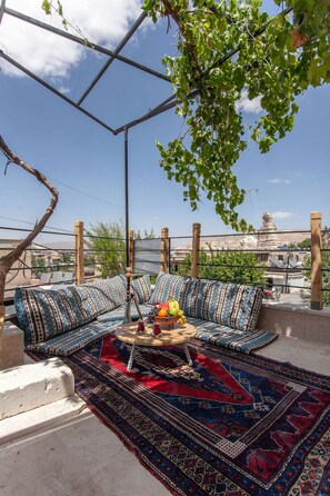 Desk, iron/ironing board, free WiFi