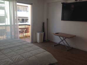 1 chambre, fer et planche à repasser, Wi-Fi, draps fournis