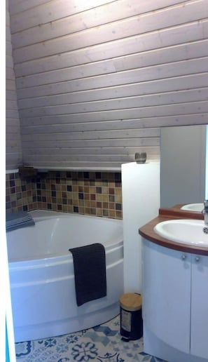 Douche, serviettes fournies
