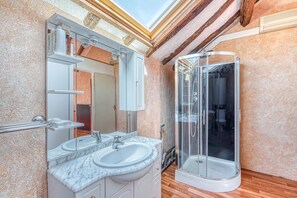 Towels - Apartment Under the Roof (Bouchemaine)