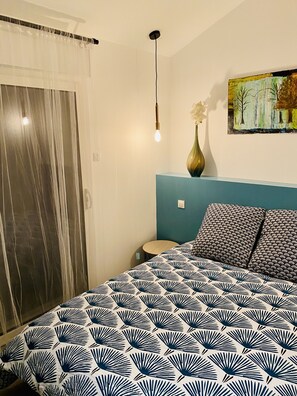 2 habitaciones, insonorización y tabla de planchar con plancha 