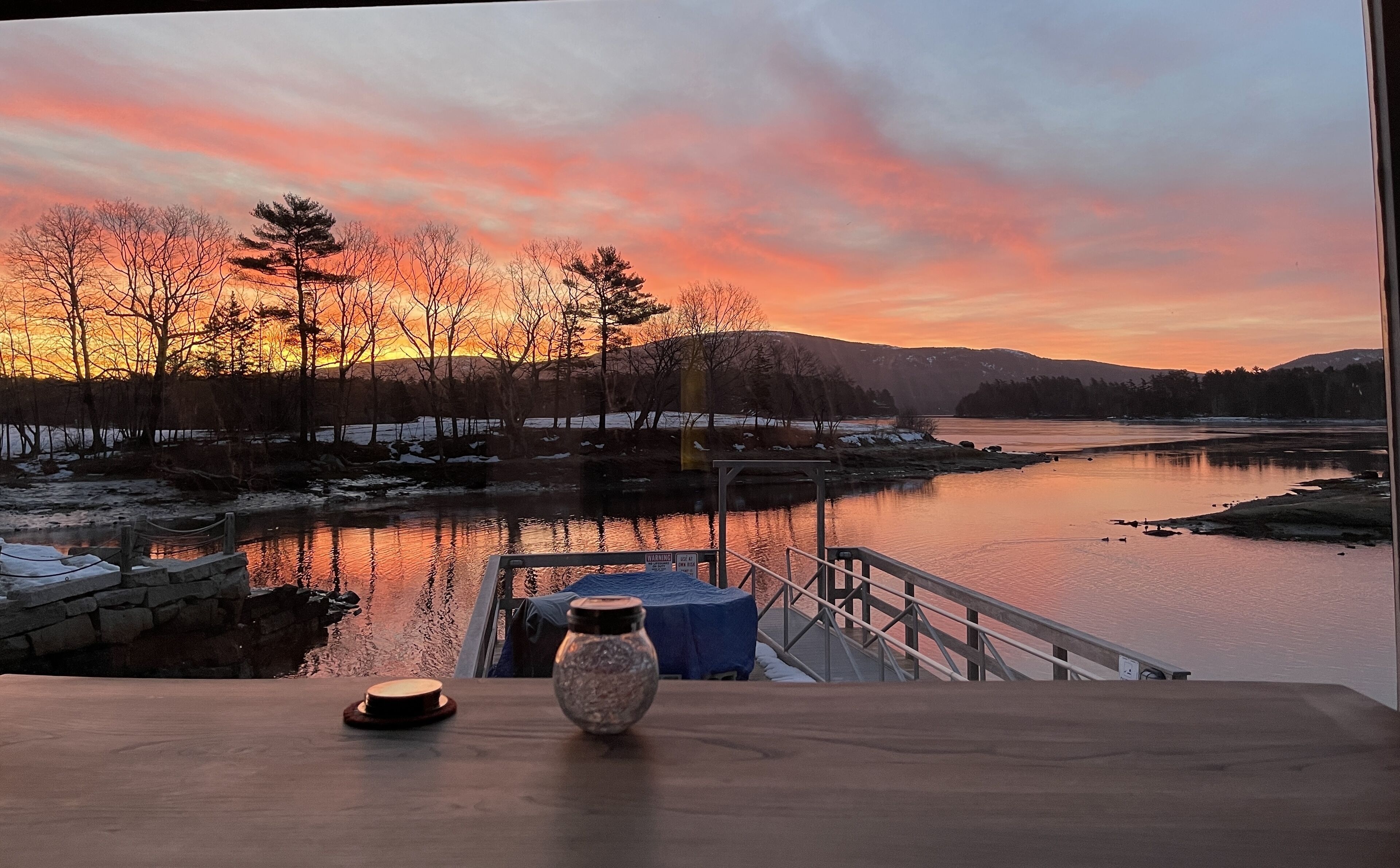 New Stunning Waterfront, Acadia National Park as your Backyard.