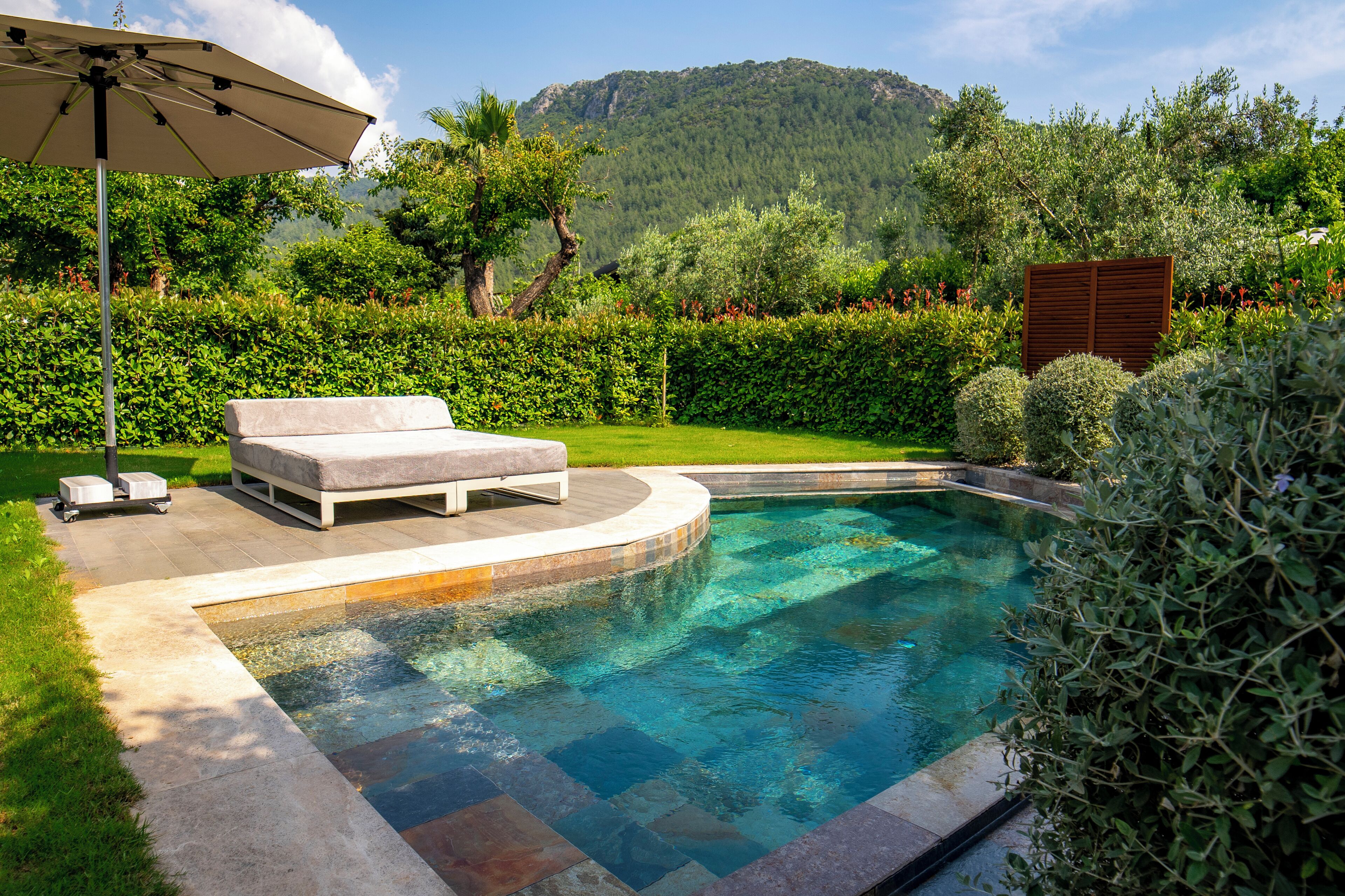 Außenpool (je nach Saison geöffnet)