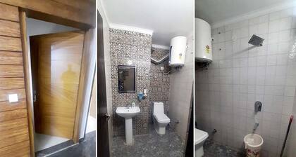 Spacious 1 studio apartment with free parking