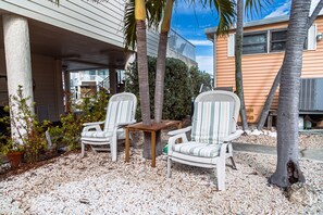 Terrace/patio - Imagine in the Keys - Venture Out Unit 073 (Cudjoe Key)