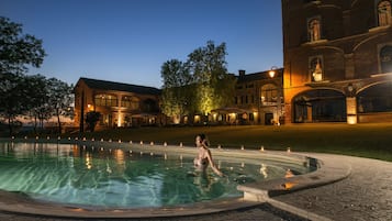 Outdoor pool, open 9:00 AM to 7:30 PM, pool umbrellas, sun loungers