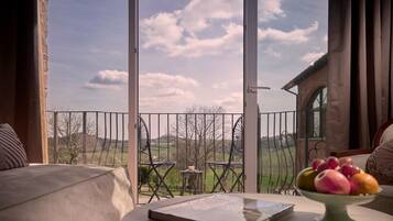 Junior Suite, Courtyard View | 2 bedrooms, Egyptian cotton sheets, premium bedding, down comforters