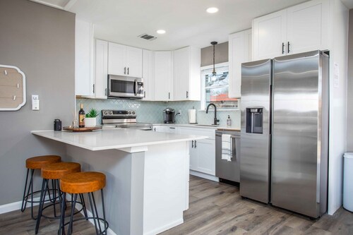 Sunrise Haus | Hot Tub | Pet-friendly