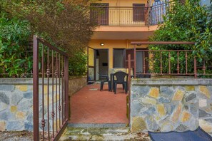 Outdoor dining - Apartment (Laureana Cilento)