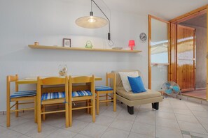 Televisio, pöytätennispöytä