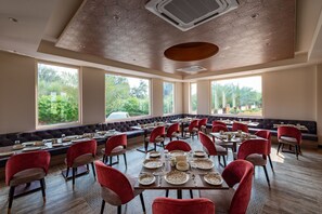 Ze serveren er ontbijt, lunch, diner en brunch 