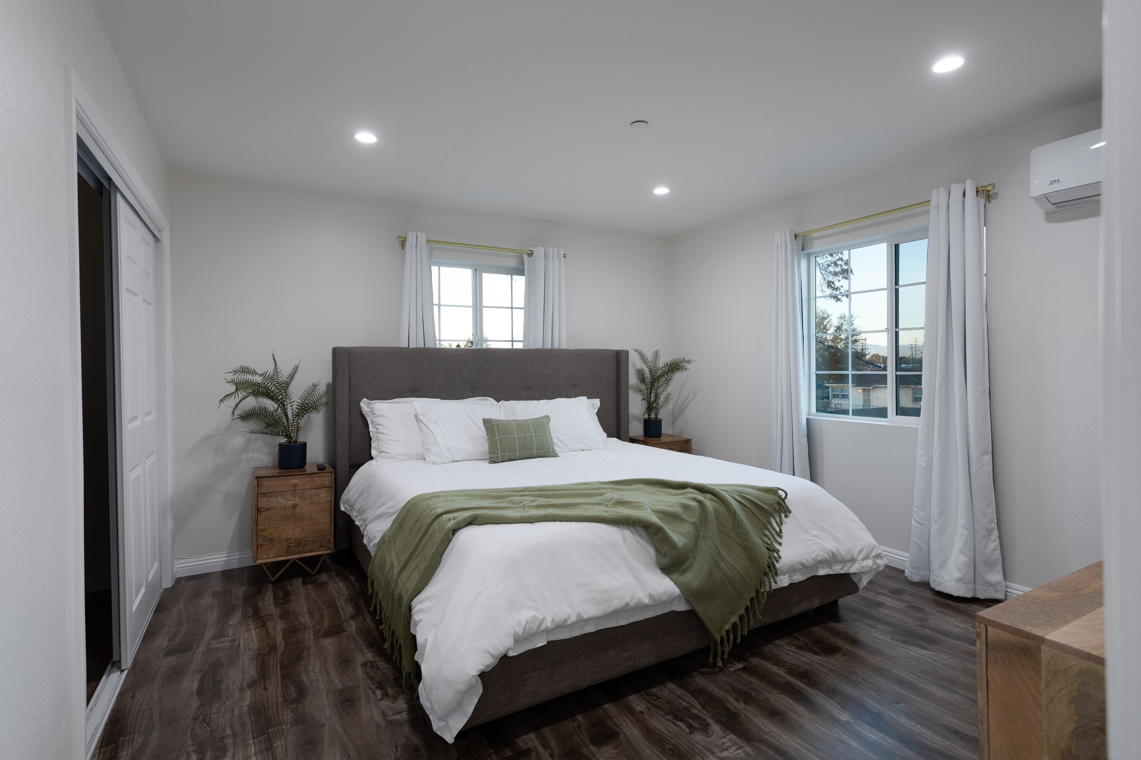 ☞Newly Built☞Near the BLVD☞