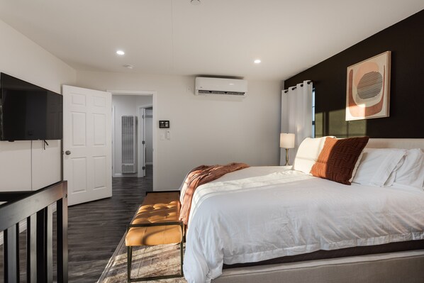 3 bedrooms, iron/ironing board, free WiFi, bed sheets