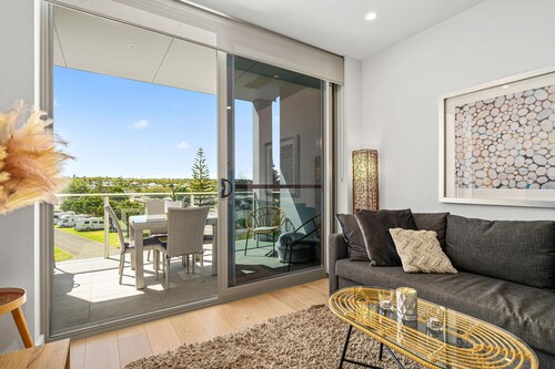 Hamptons By The Beach - Moana - C21 SouthCoast Holidays