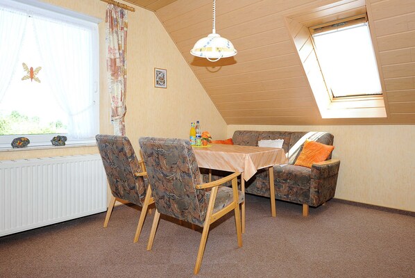 Unclassified image, 1 of 16, button - Vacation apartment north - Ferienhof Elke Peters in Bensersiel (Esens)