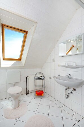 Unclassified image, 4 of 16, button - Vacation apartment north - Ferienhof Elke Peters in Bensersiel (Esens)