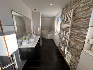 Imagen sin descripción, 2 de 41, botón