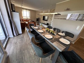 Imagen sin descripción, 2 de 37, botón