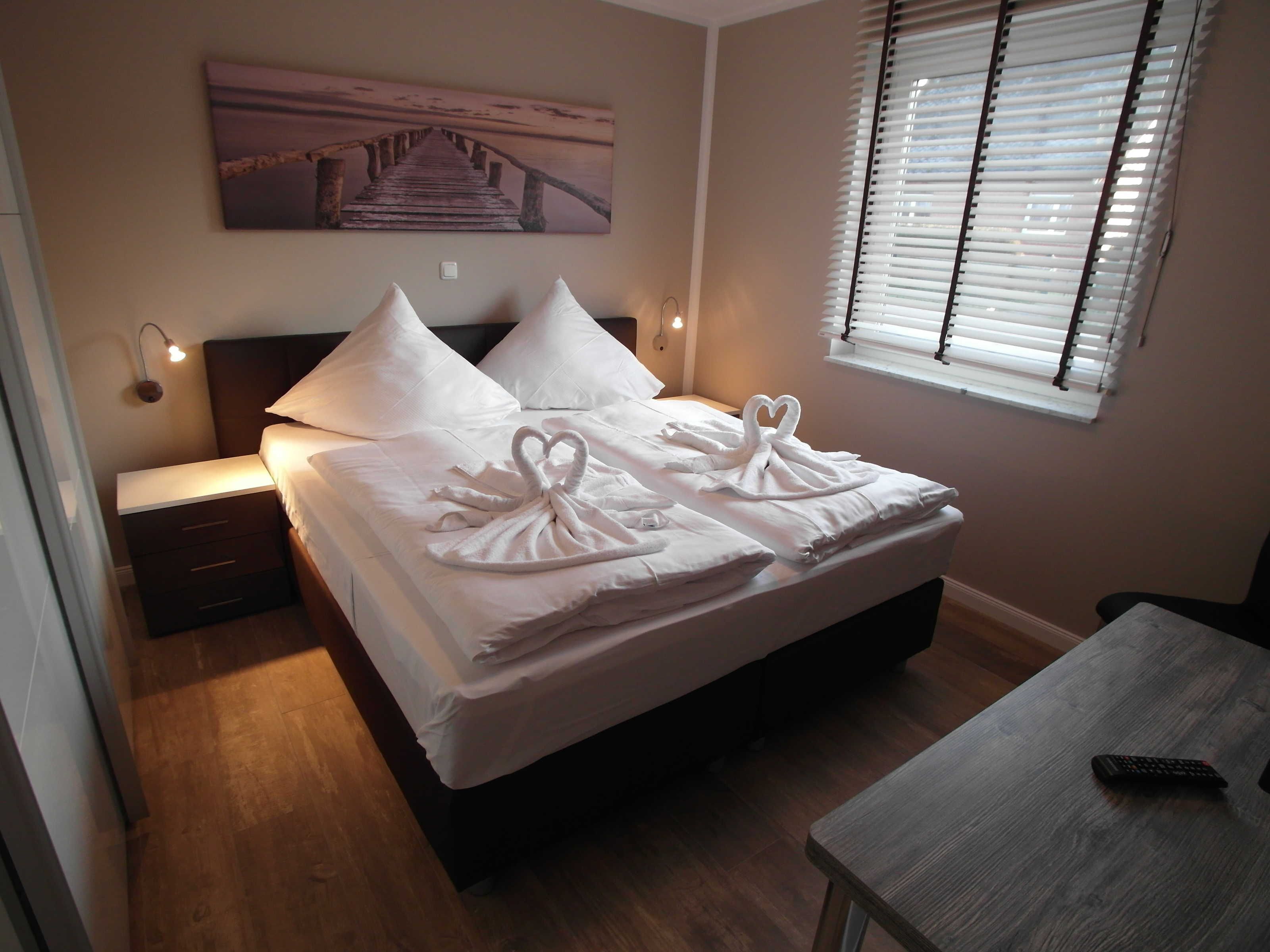 4 bedrooms, in-room safe, desk, travel crib