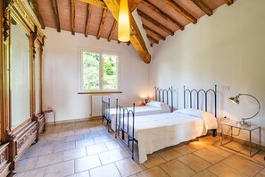 2 chambres, bureau, Wi-Fi gratuit, draps fournis