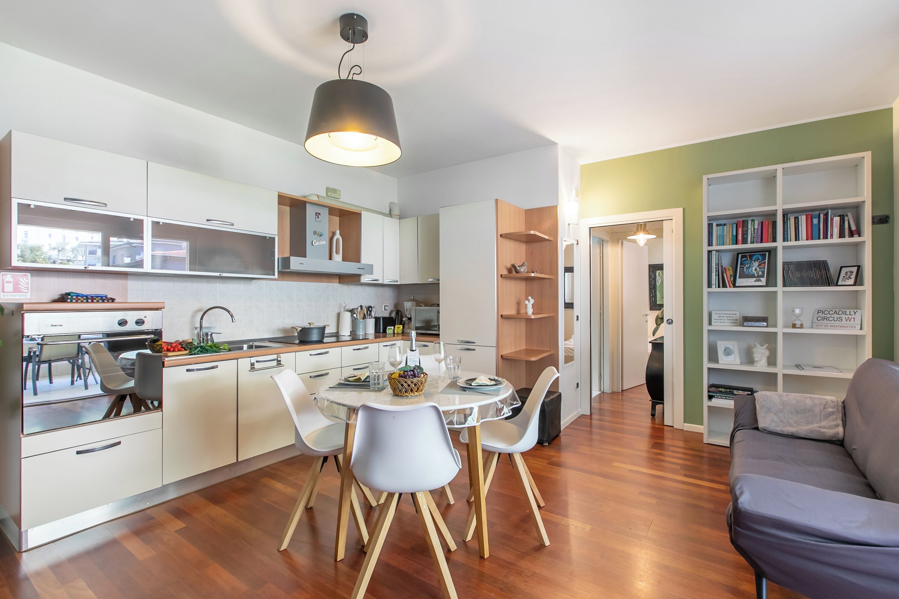 Honeymoon Apartment, Multiple Bedrooms (Suite 22) | Interior