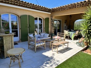 Outdoor dining - Le Golfe de Saint-tropez en Version "green-lovers" (Cogolin)