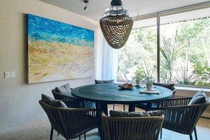 Apartment | Dining