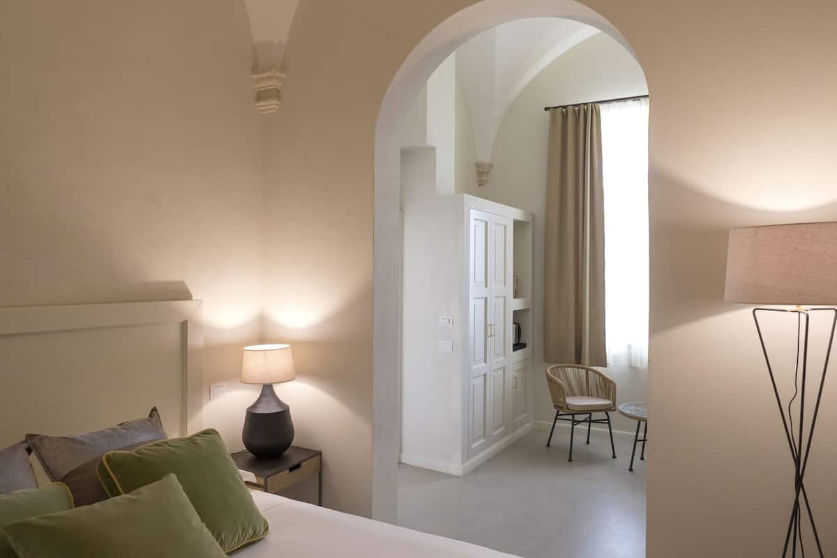 Couette en duvet d'oie, minibar, coffres-forts dans les chambres, bureau