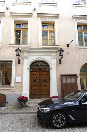 Overnatningsstedets facade