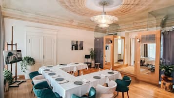 Toplantı salonu/imkânları