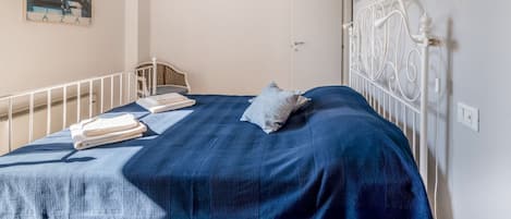 1 bedroom, Internet, bed sheets