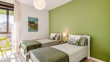 1 camera, Wi-Fi, lenzuola