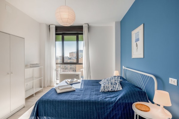 1 habitación, wifi y ropa de cama