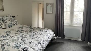 1 bedroom, free WiFi, bed sheets