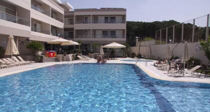 Agela Hotel & Apartments