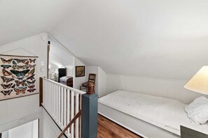 4 bedrooms, free WiFi, bed sheets