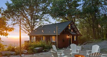 Rebels Rest - Cabin with Enchanting Sunset Views!