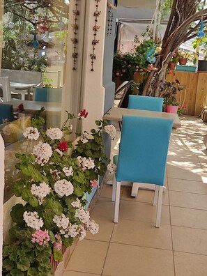 Living area - Sakız Otel (Cesme)