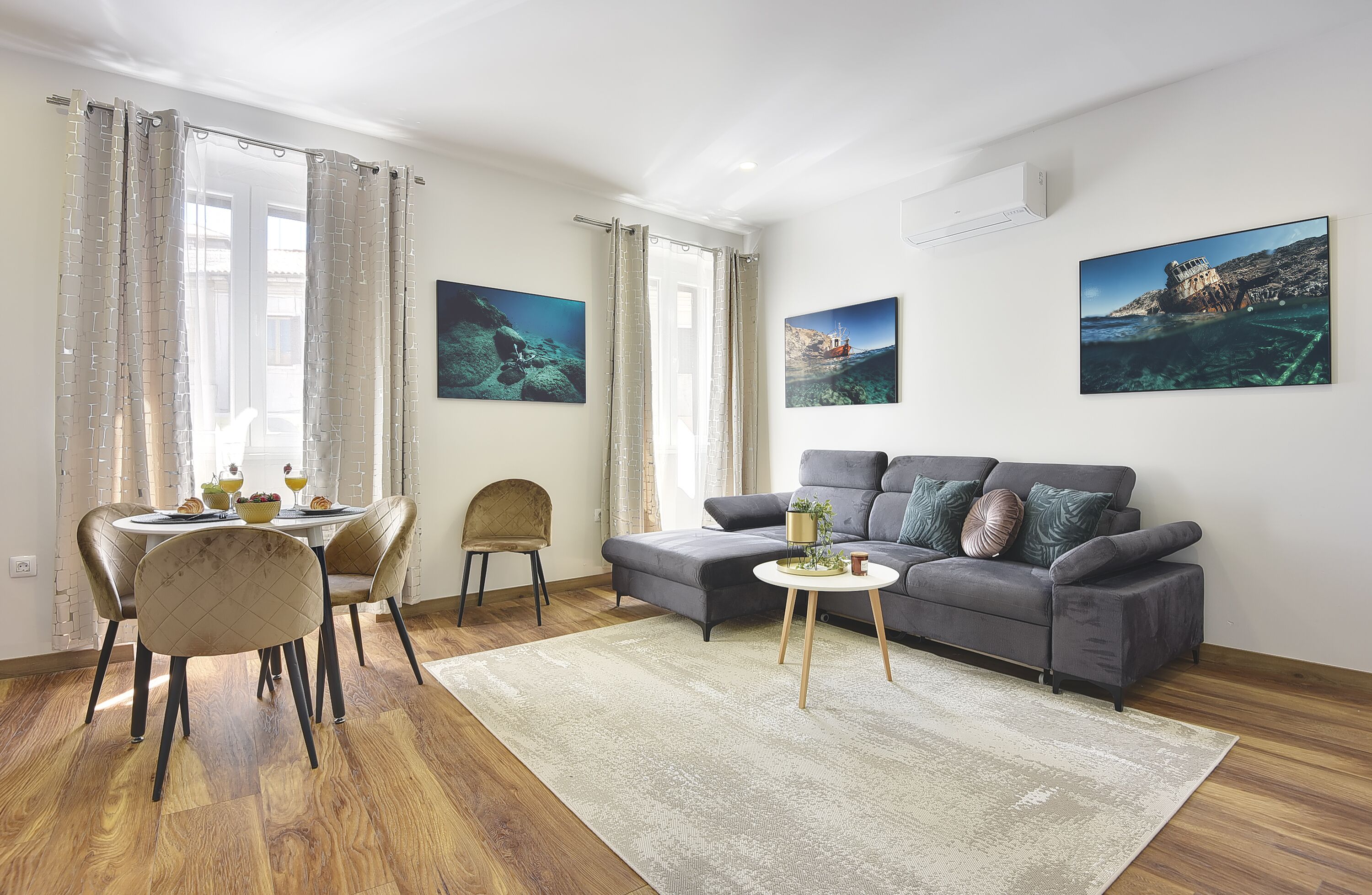 Apartment, 1 Bedroom (5) | 起居区 | 智能电视