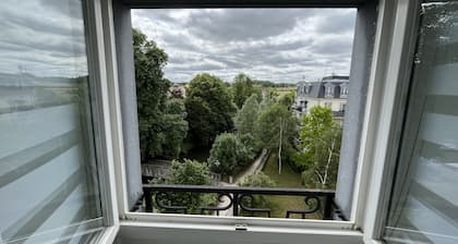 Corbeil-Essonnes: Beautiful apartment near the river