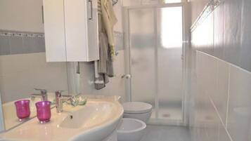 Doccia, bidet