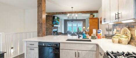 Lave-vaisselle, cafetière/bouilloire