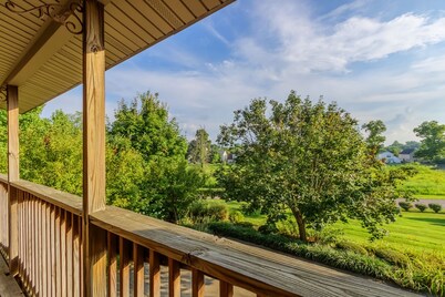 Open & Spacious Townhouse close to KY Horse Park/Keeneland/Downtown