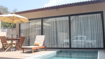 2 bedrooms, iron/ironing board, free WiFi